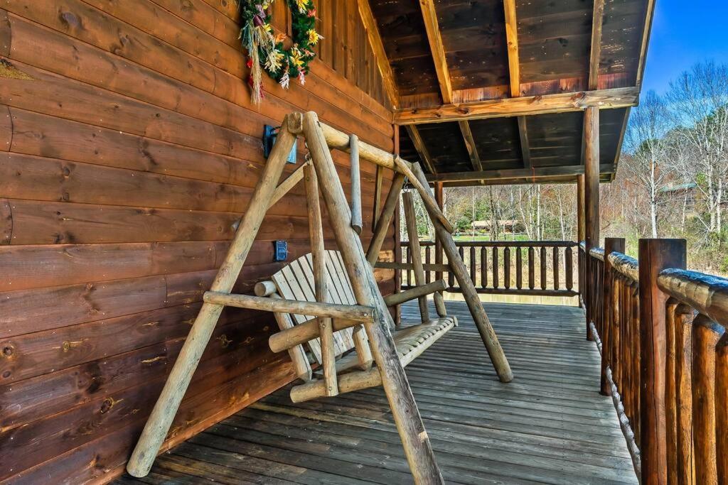 Villa Spectacular Mtns Views With Private Hot Tub With Pool Table And Private Pond Sevierville Exterior foto
